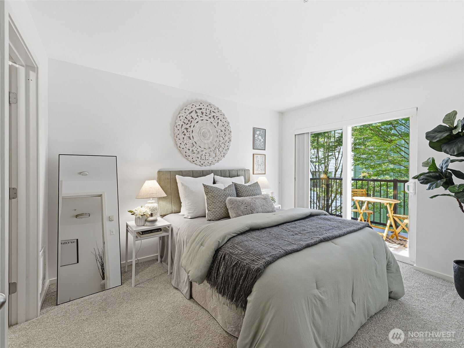 12345 Roosevelt Way NE Unit: 310