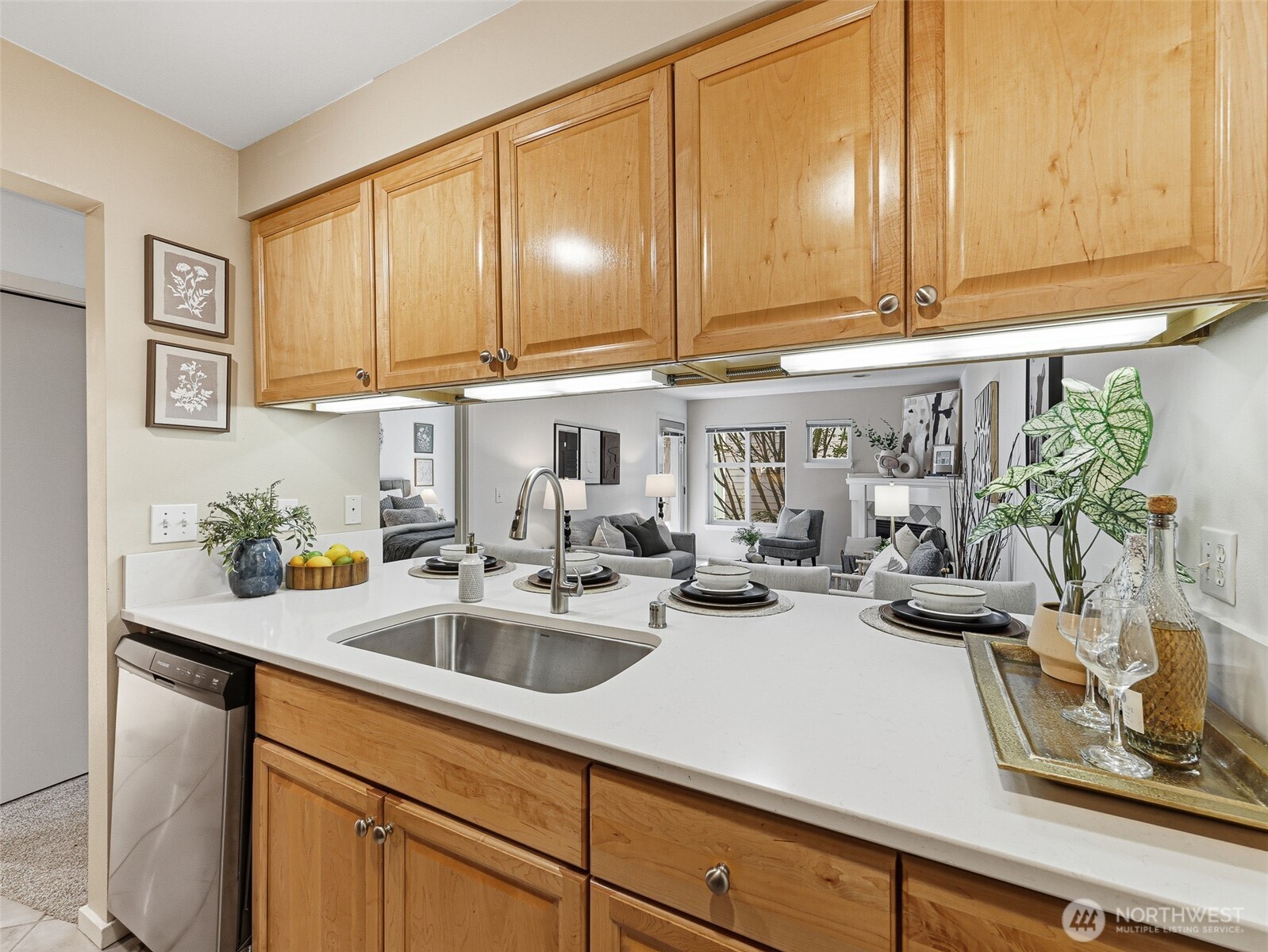 12345 Roosevelt Way NE Unit: 310