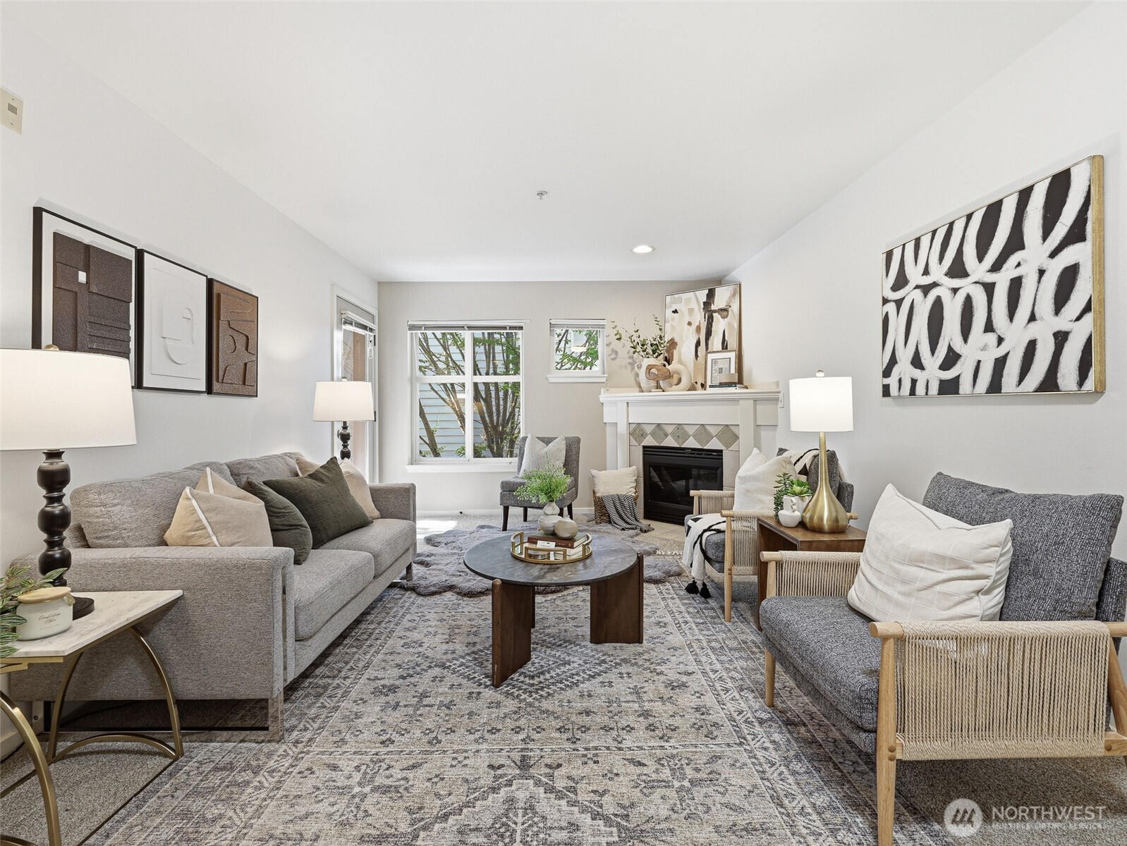 12345 Roosevelt Way NE Unit: 310