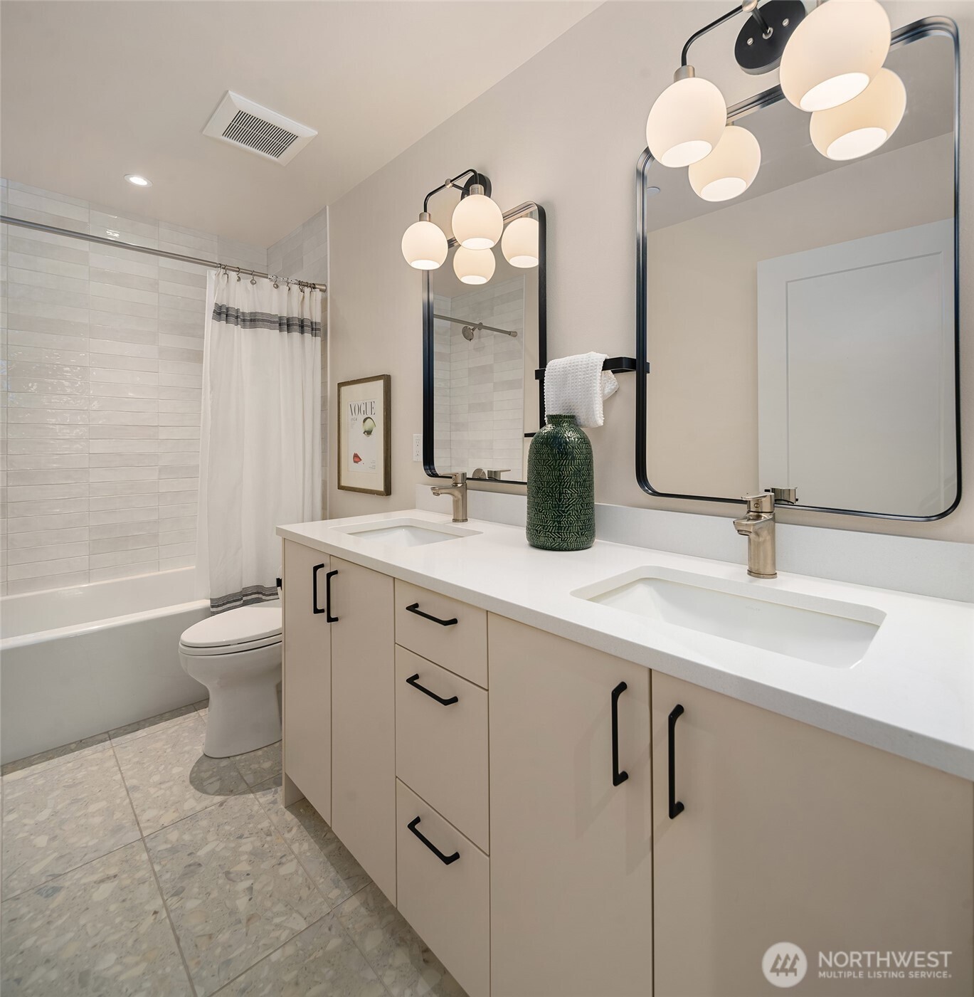 454 NE 40th Street
