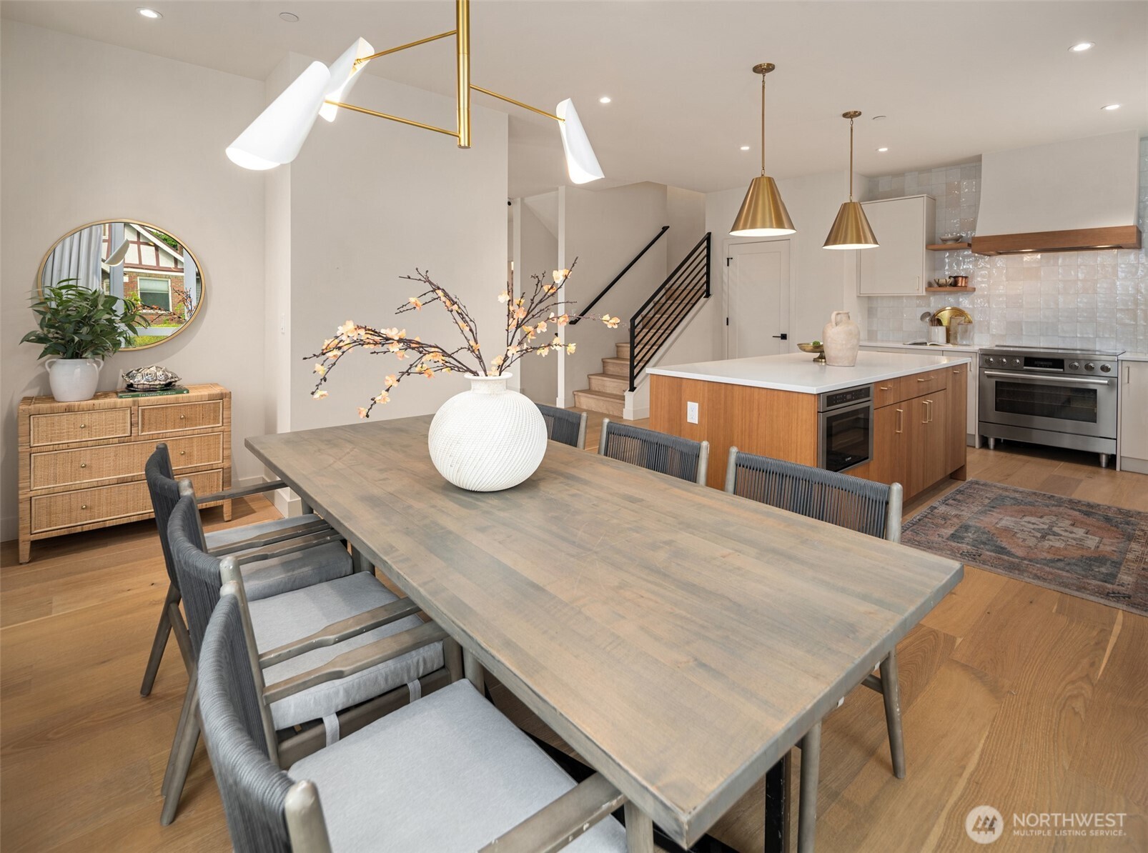 454 NE 40th Street