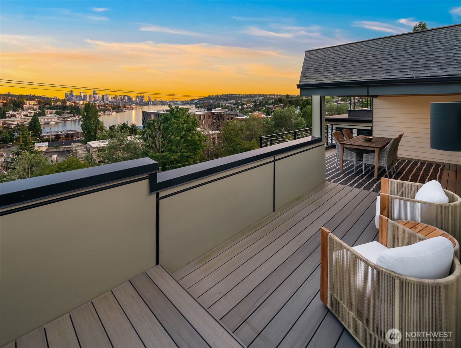 454 NE 40th Street