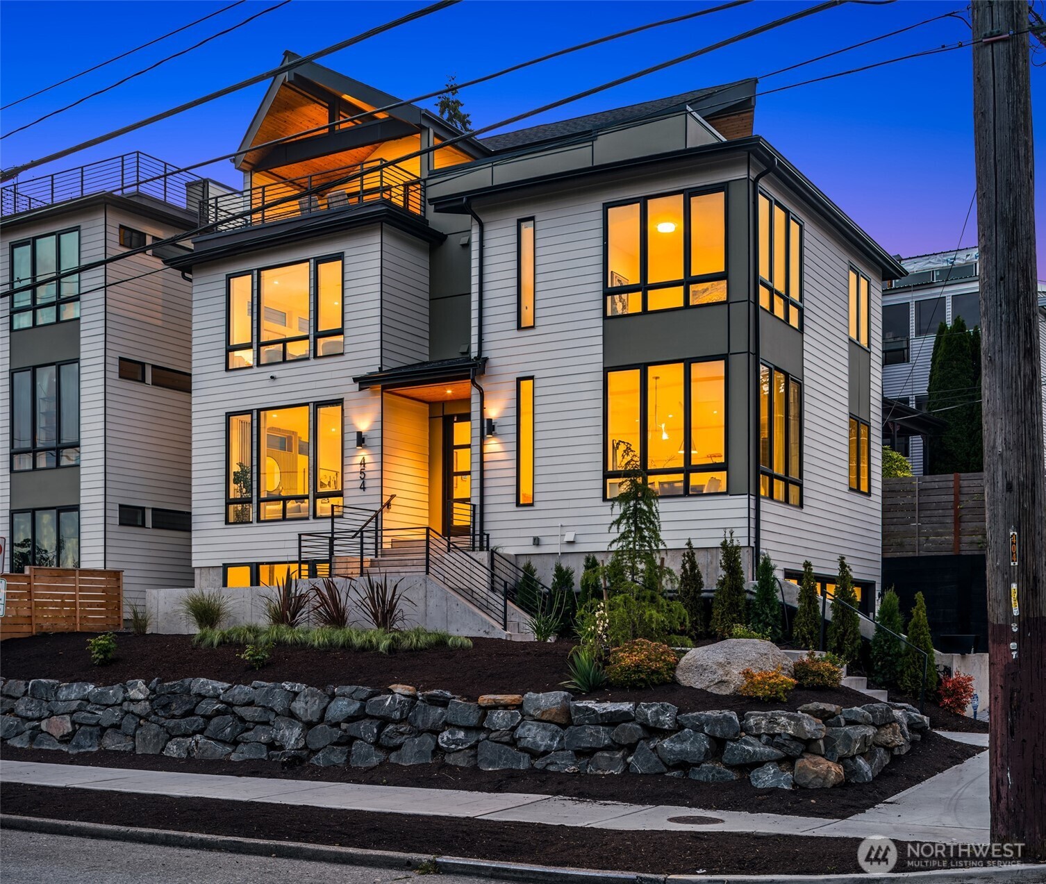454 NE 40th Street