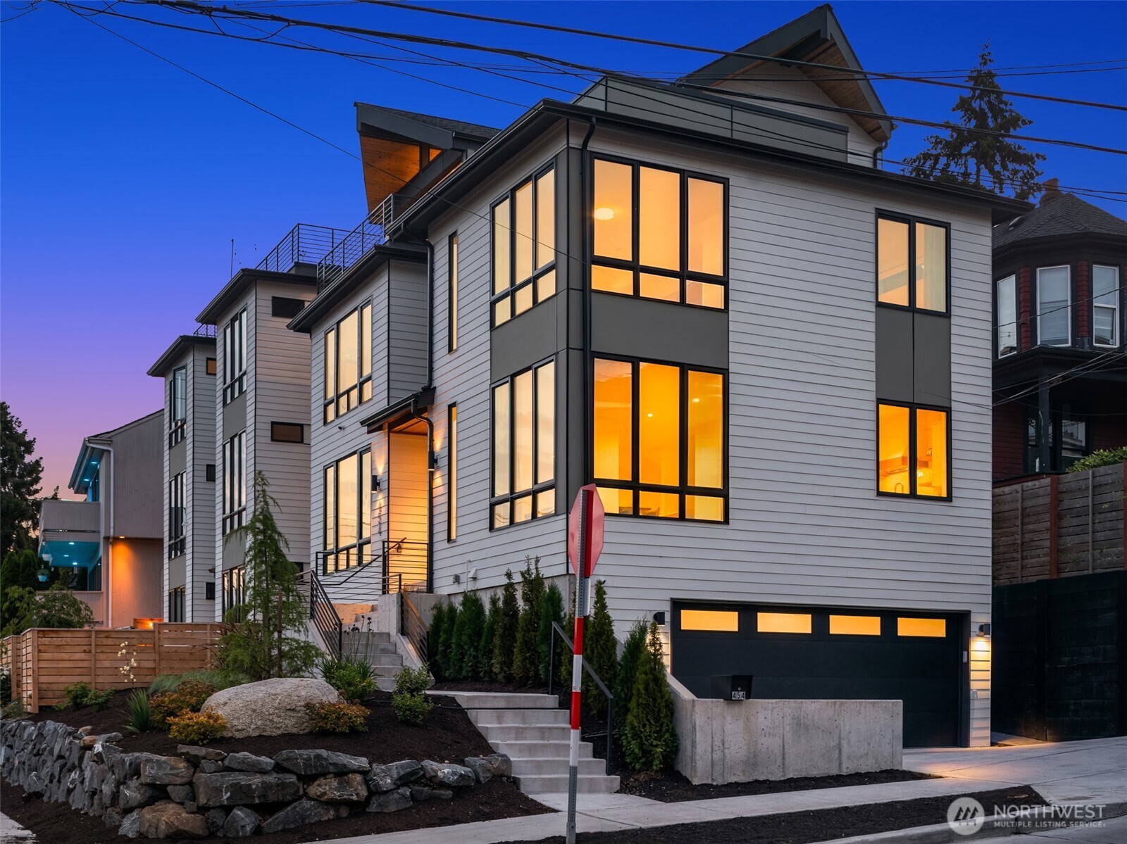454 NE 40th Street