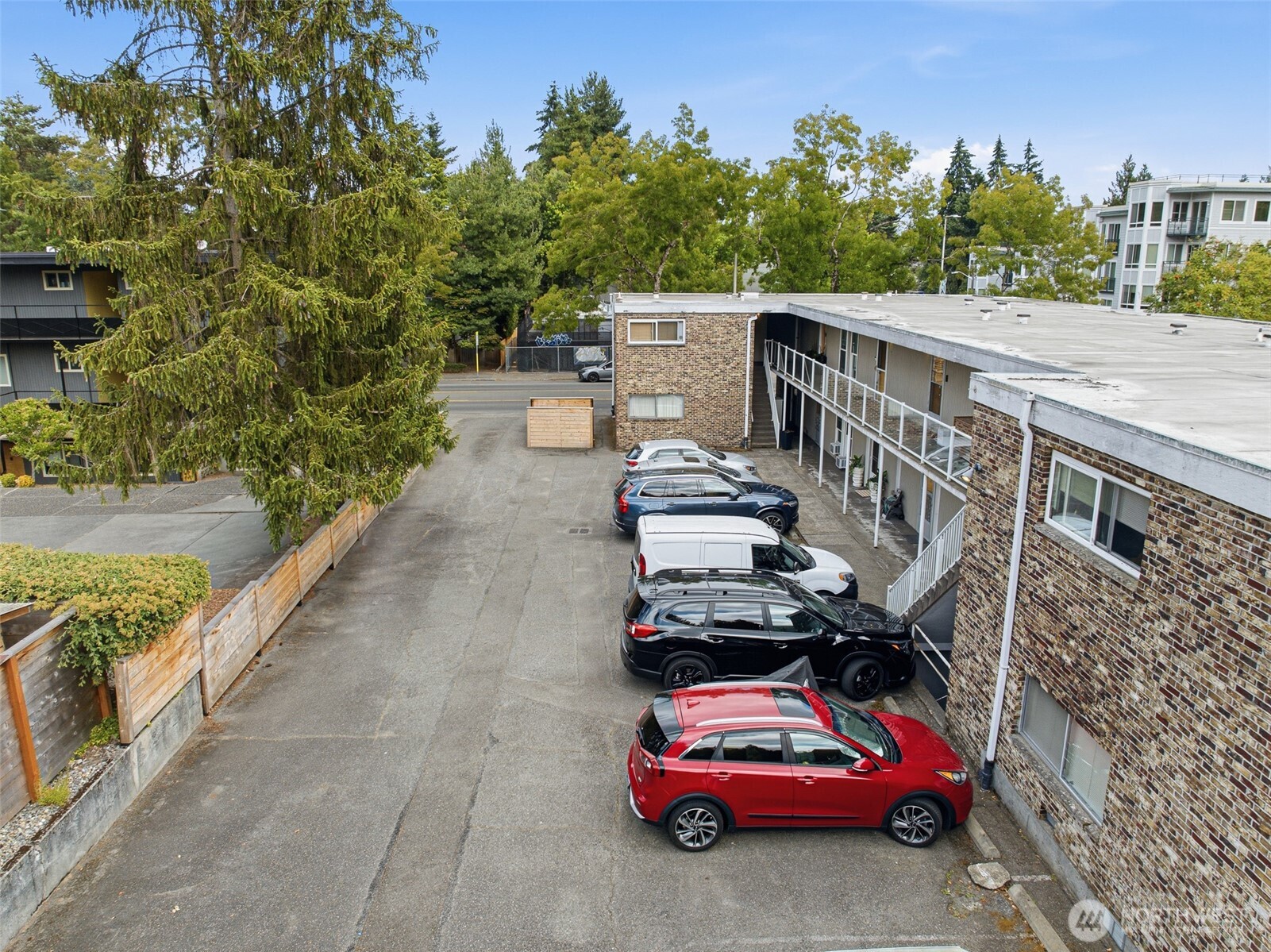 8701 35th Avenue NE Unit: Apt 4