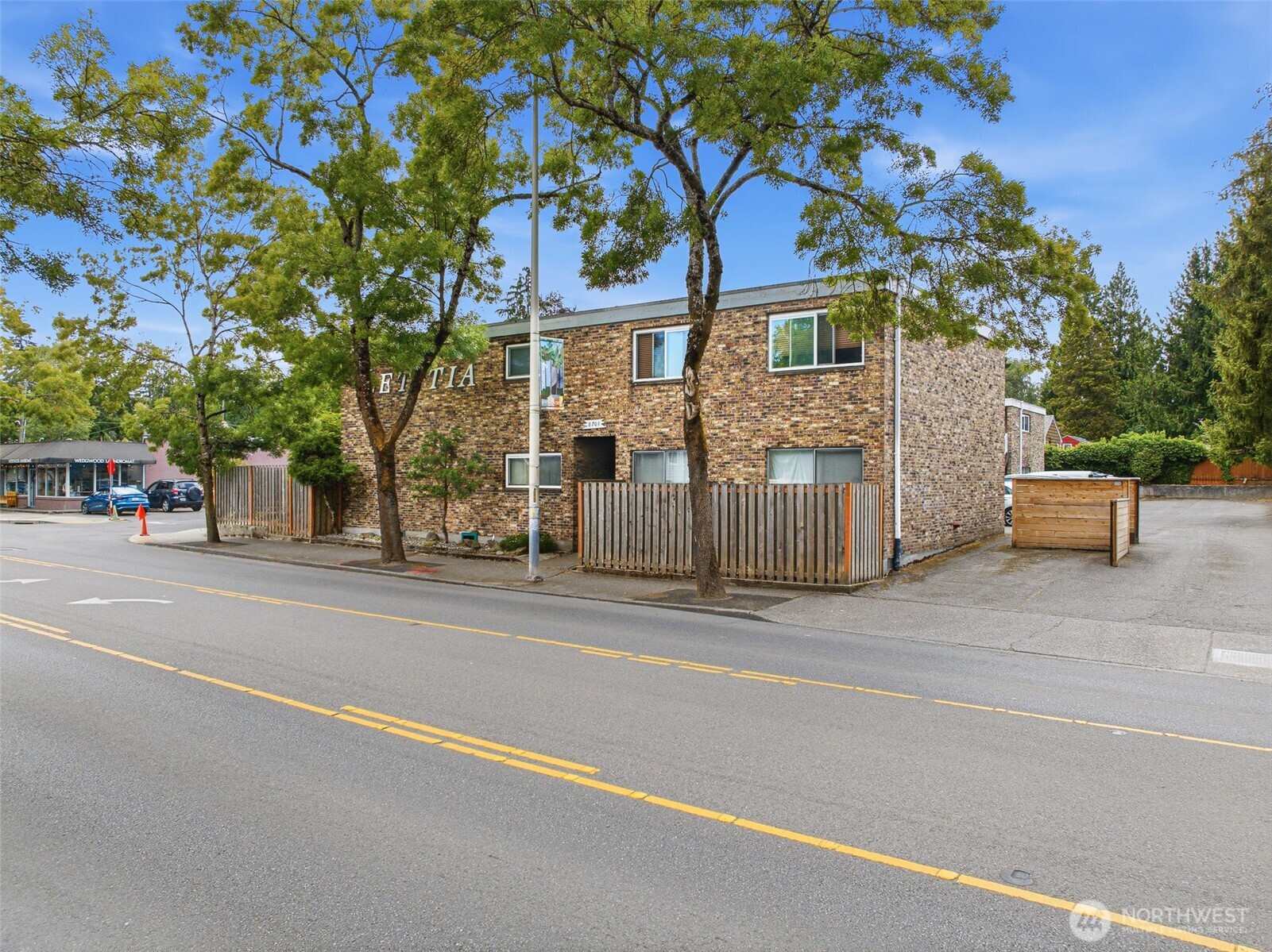 8701 35th Avenue NE Unit: Apt 4