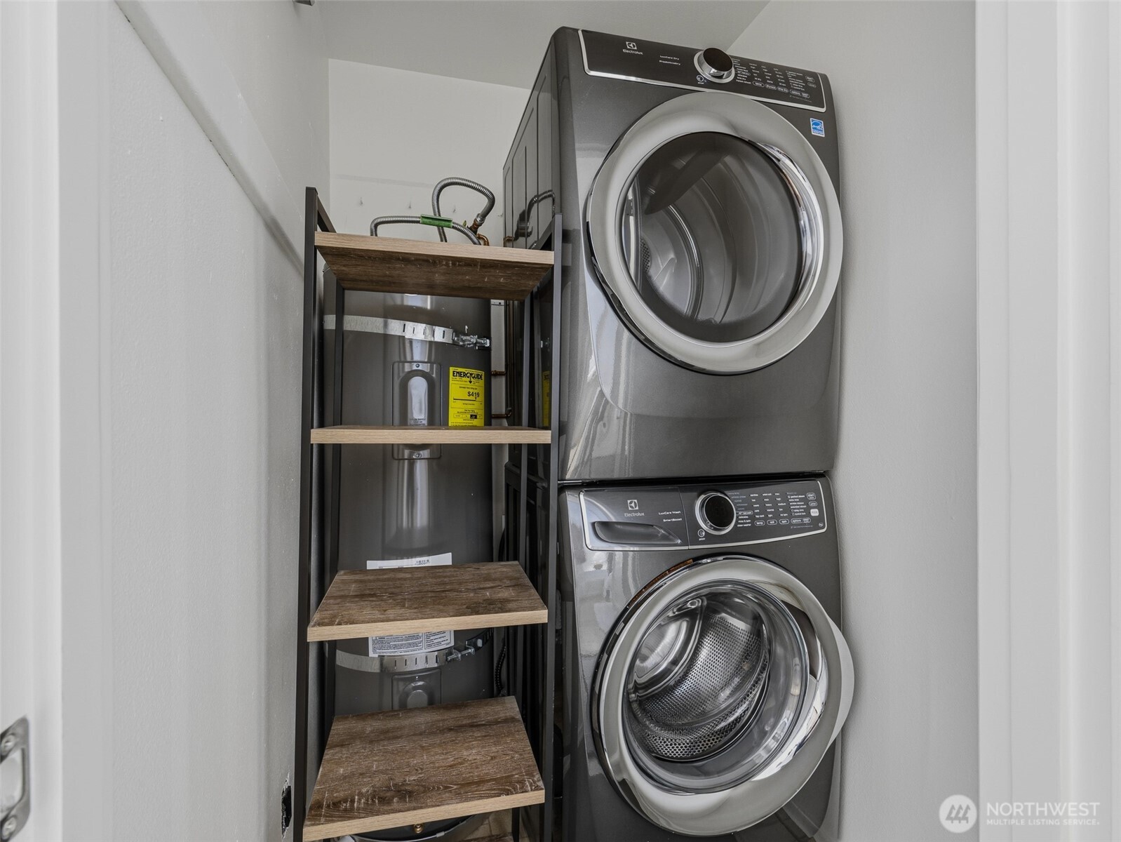 8701 35th Avenue NE Unit: Apt 4