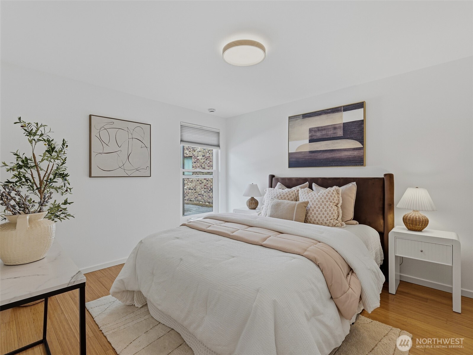 8701 35th Avenue NE Unit: Apt 4