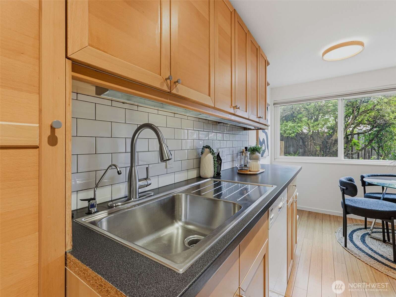 8701 35th Avenue NE Unit: Apt 4