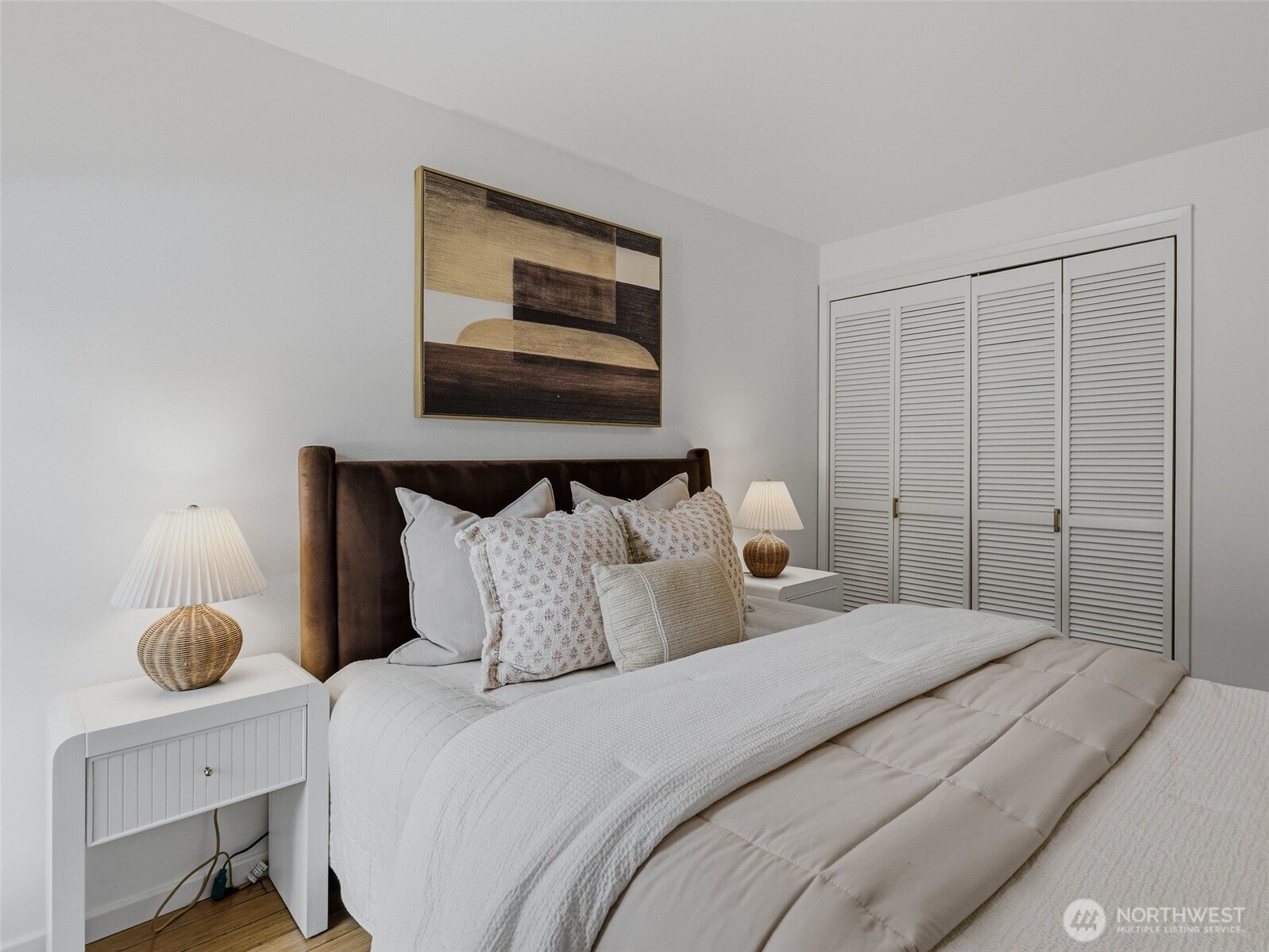 8701 35th Avenue NE Unit: Apt 4