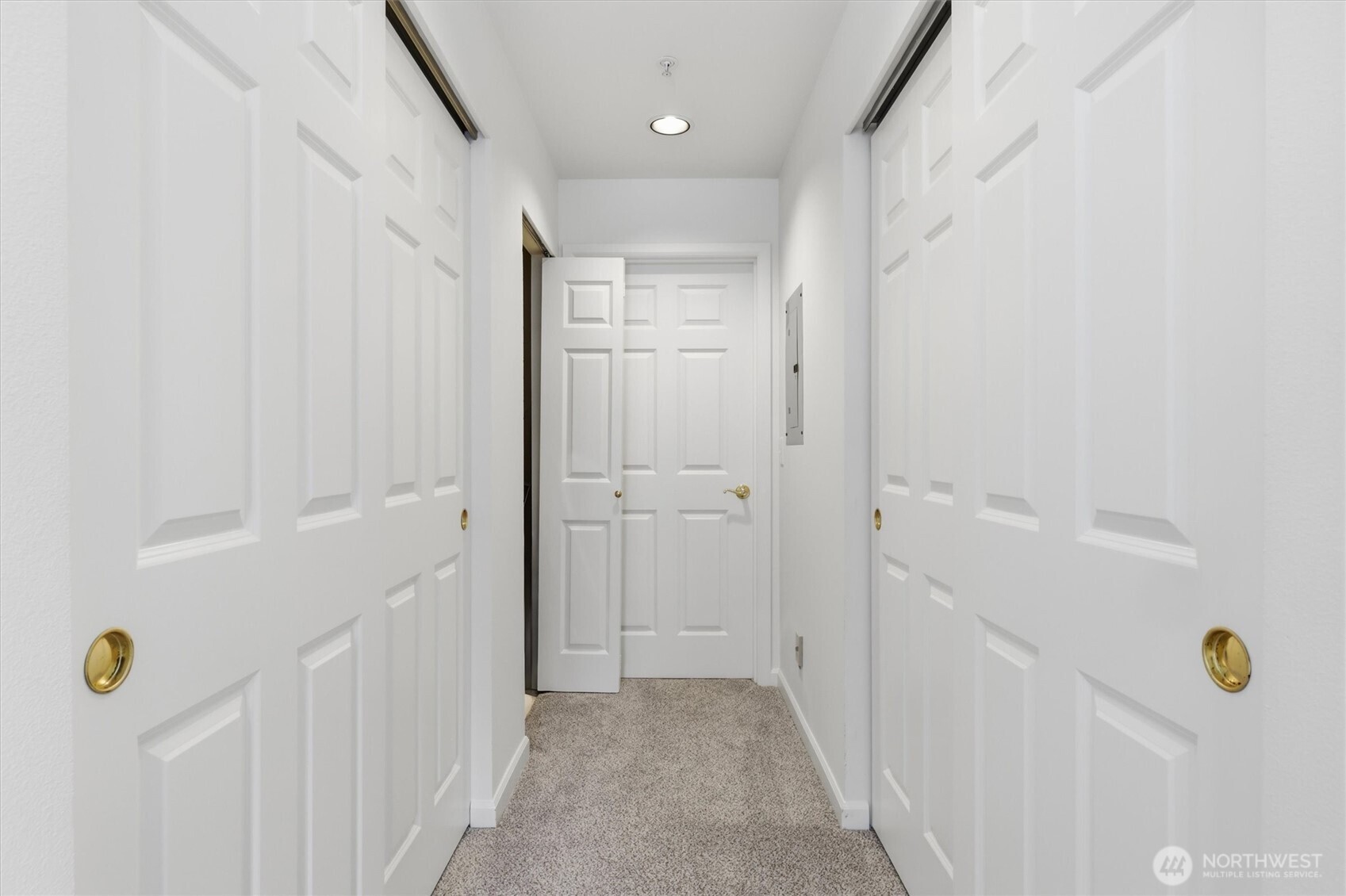 1417 Queen Anne Avenue N Unit: 303
