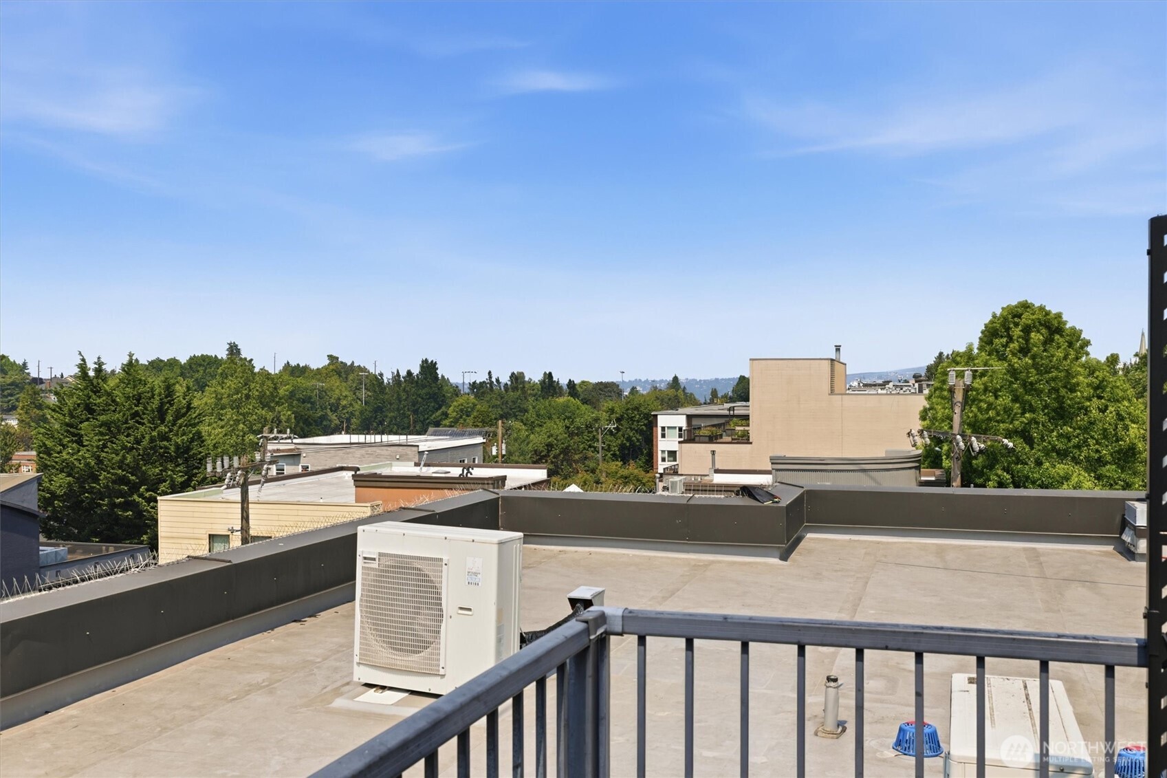 1417 Queen Anne Avenue N Unit: 303