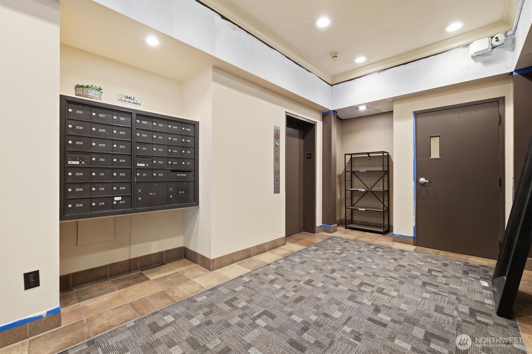 1417 Queen Anne Avenue N Unit: 303