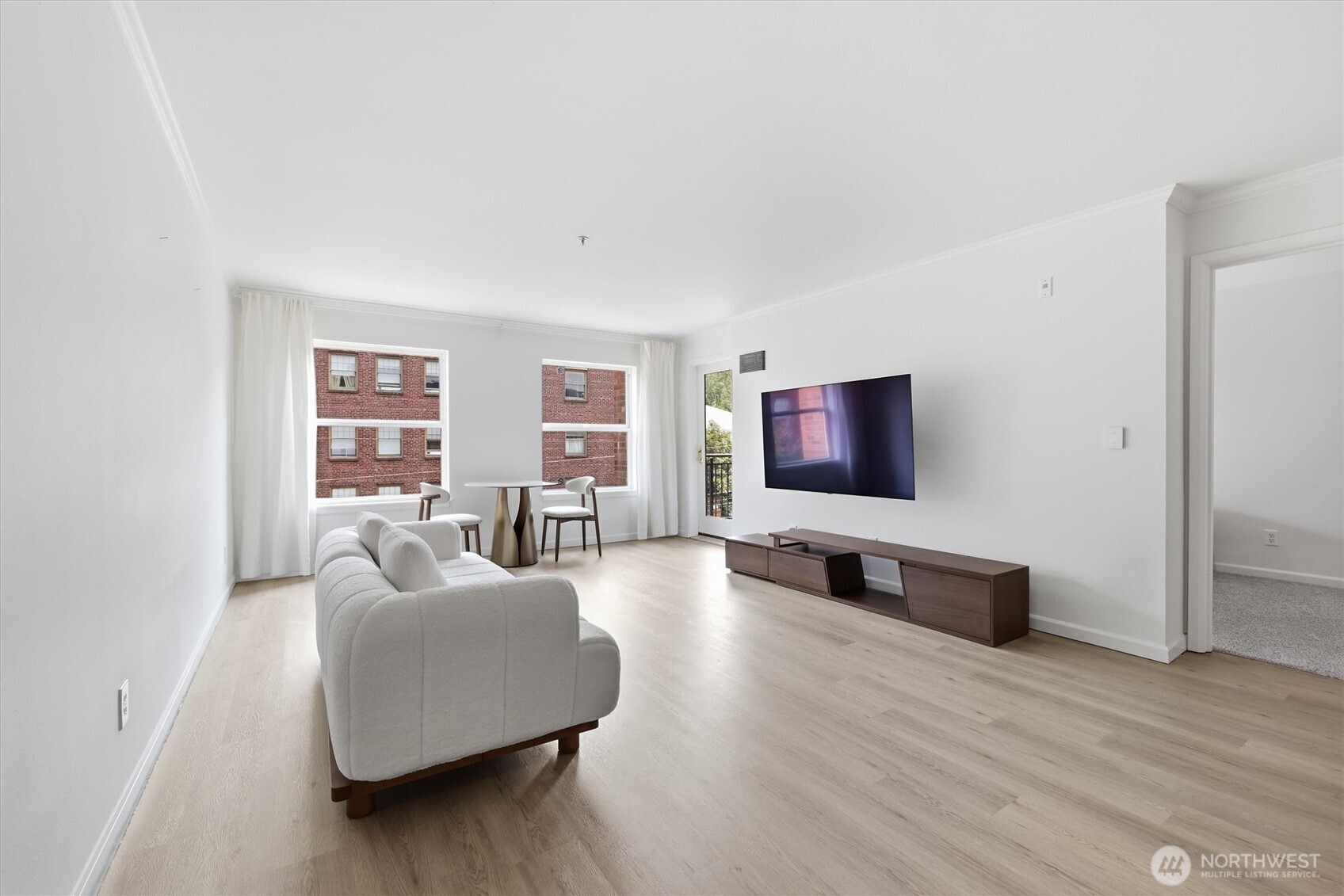 1417 Queen Anne Avenue N Unit: 303