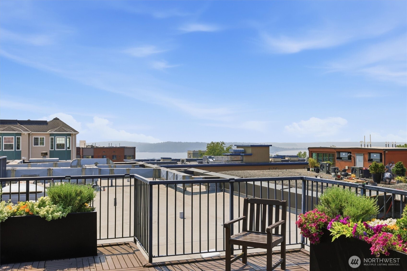 1417 Queen Anne Avenue N Unit: 303