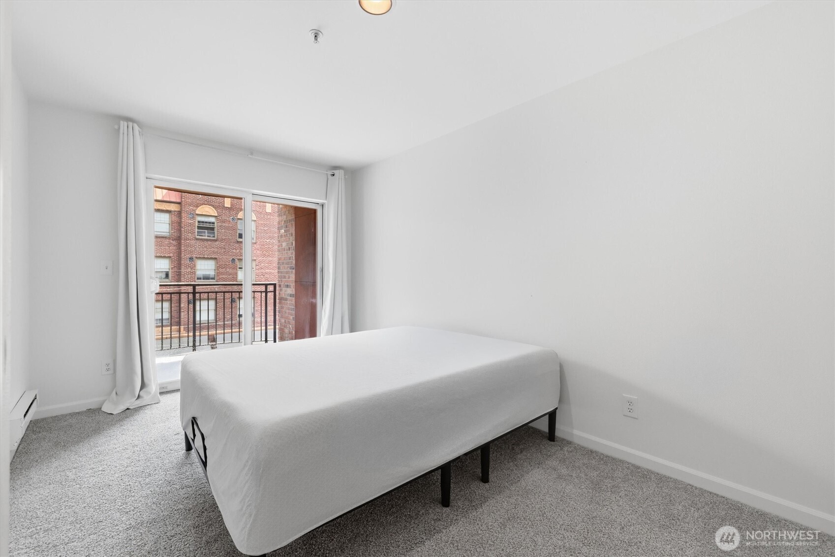 1417 Queen Anne Avenue N Unit: 303
