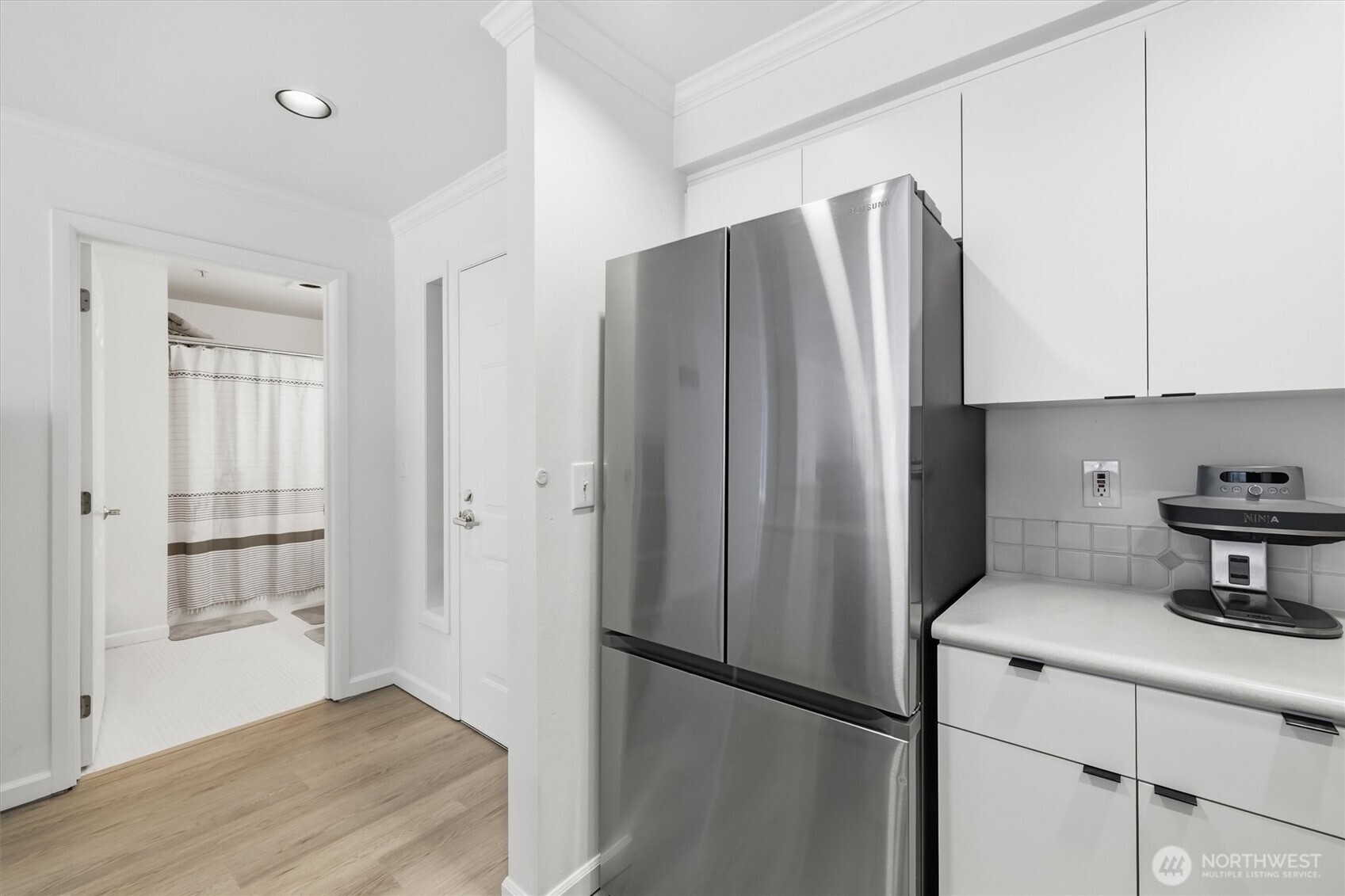 1417 Queen Anne Avenue N Unit: 303