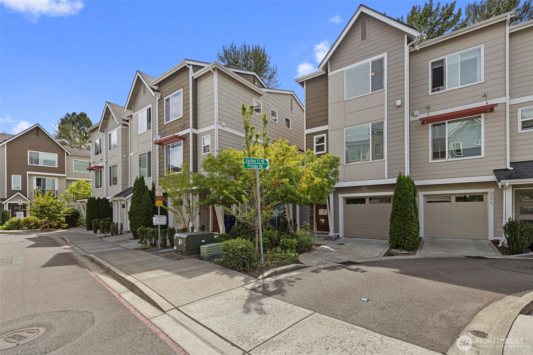 347 Vashon Court NE