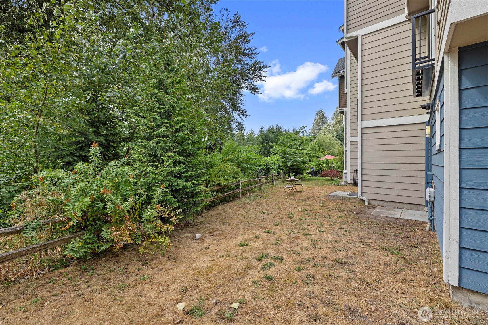 347 Vashon Court NE