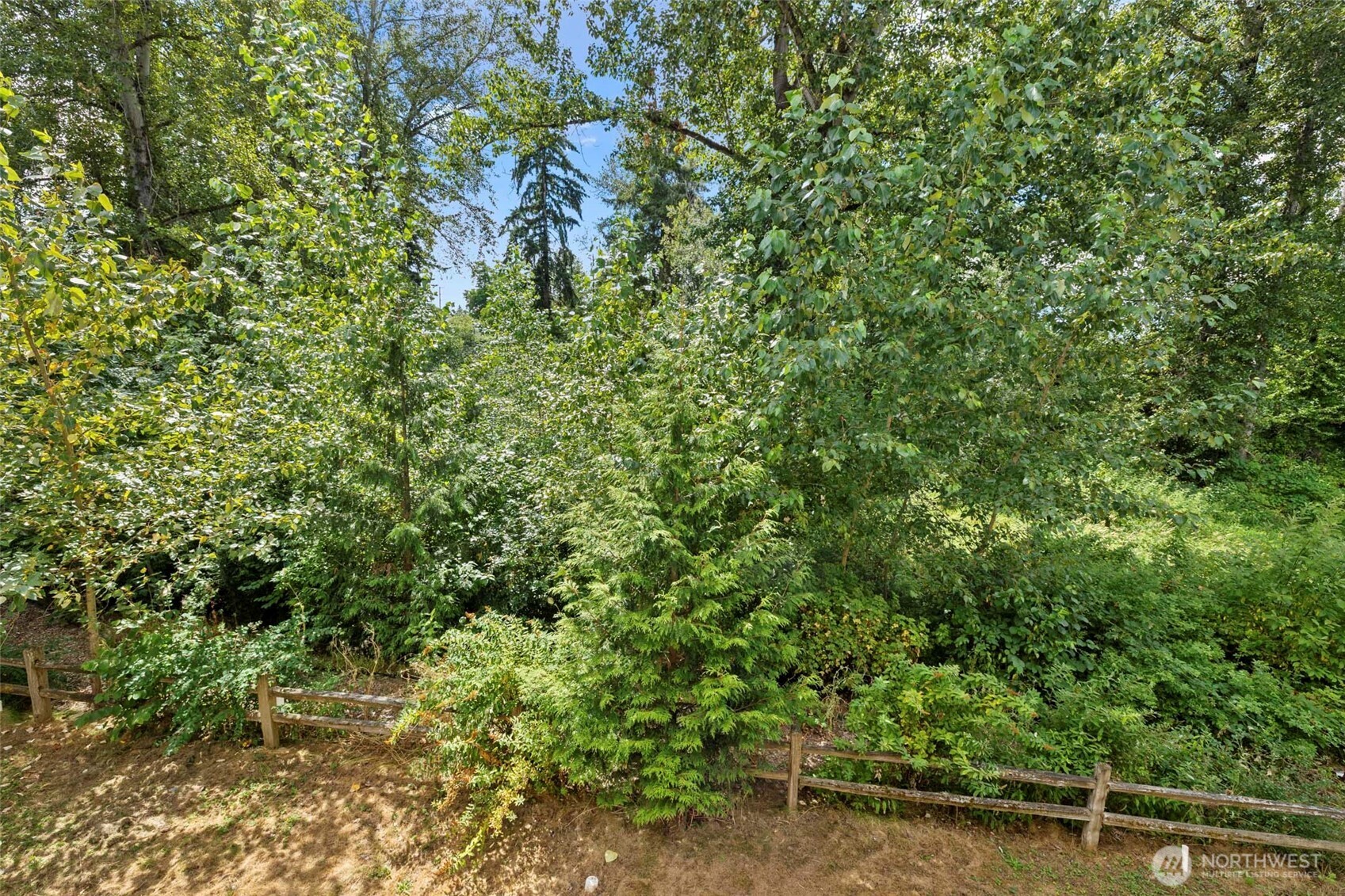 347 Vashon Court NE