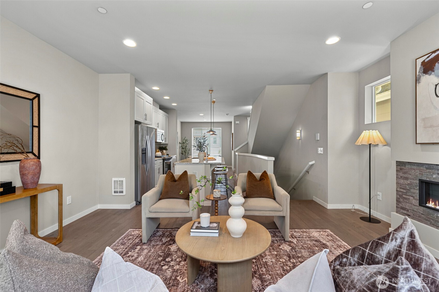 347 Vashon Court NE