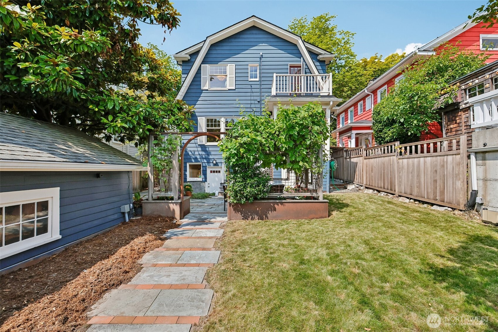 5248 17th Avenue NE