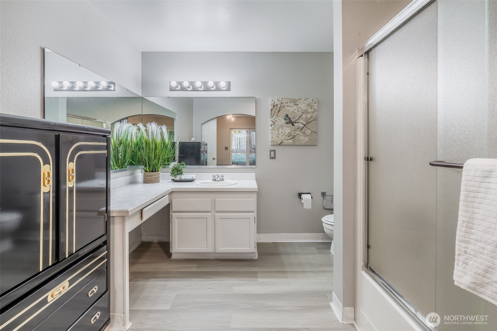2417 S 249th Place
