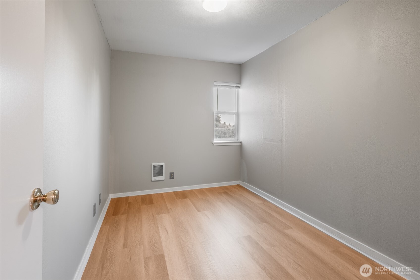 2417 S 249th Place