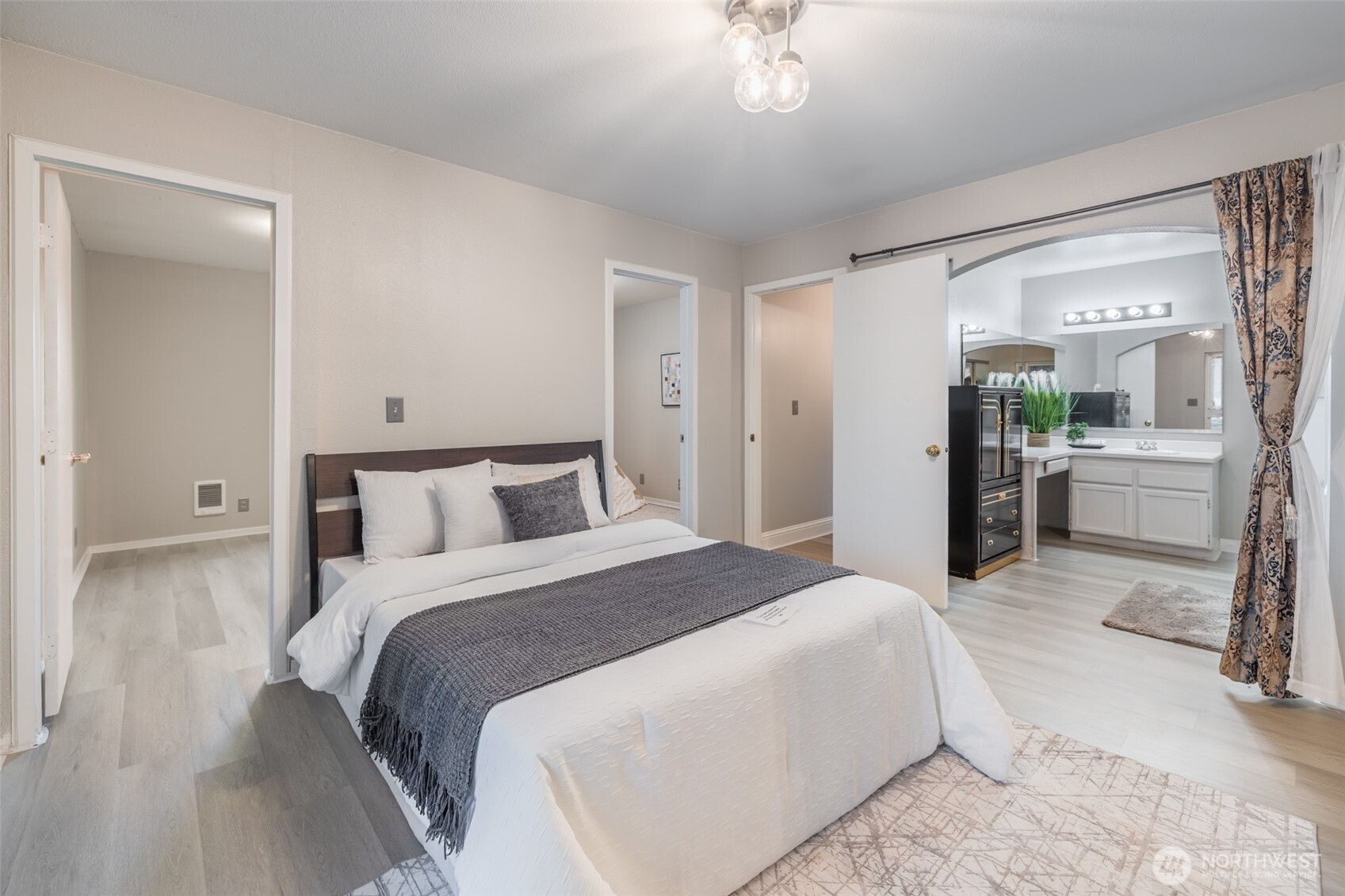 2417 S 249th Place
