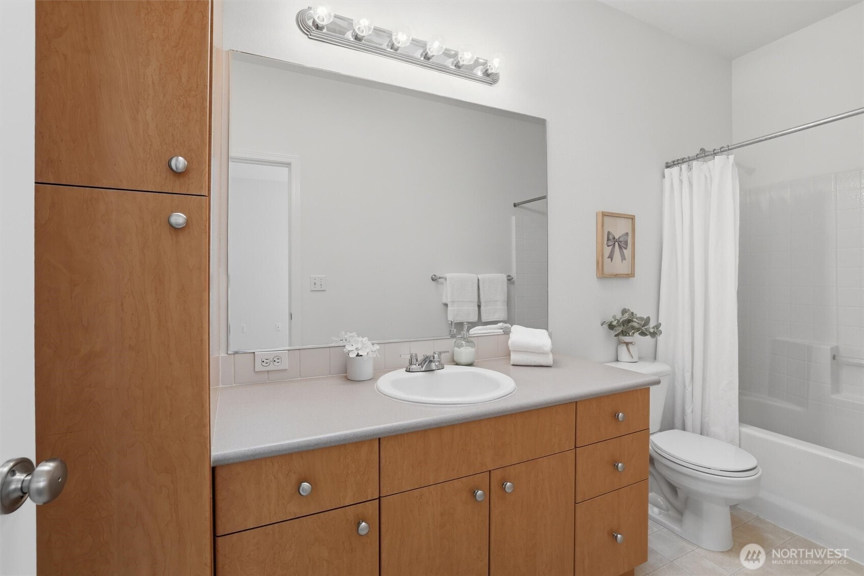 5001 Davis Place S Unit: E
