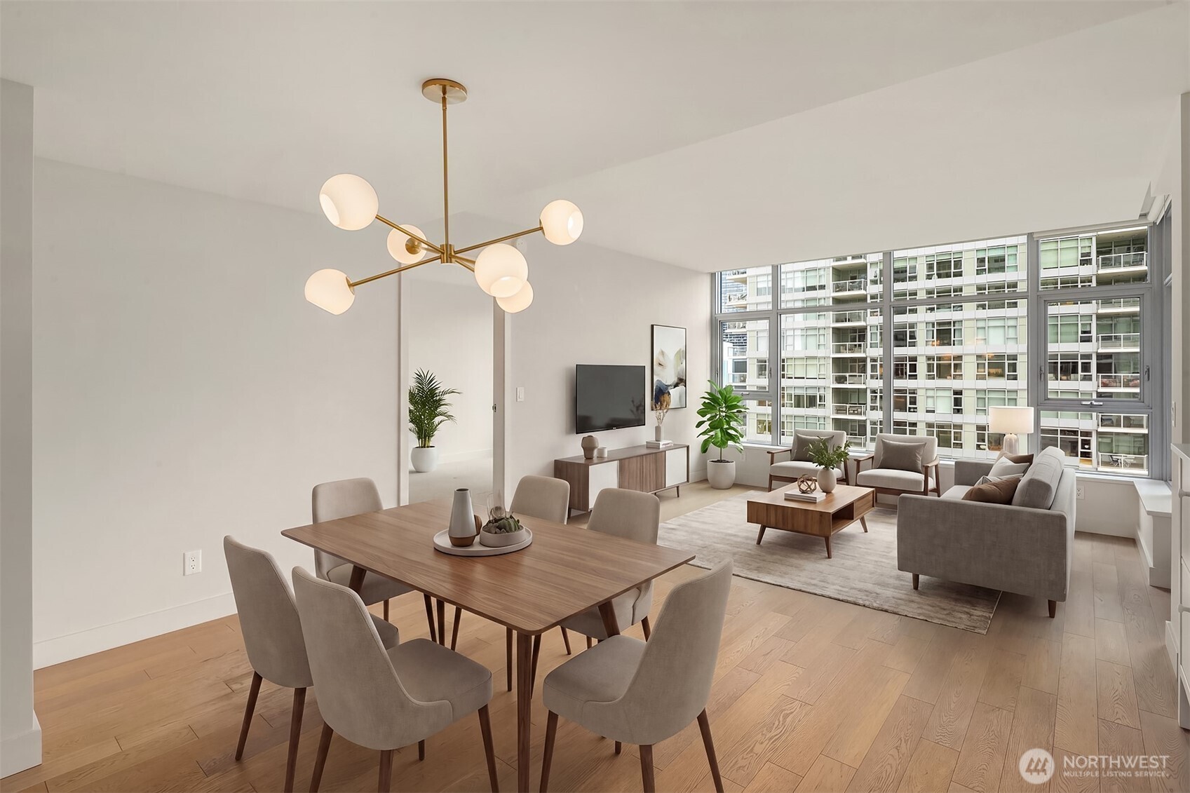 583 Battery Street Unit: 2208N
