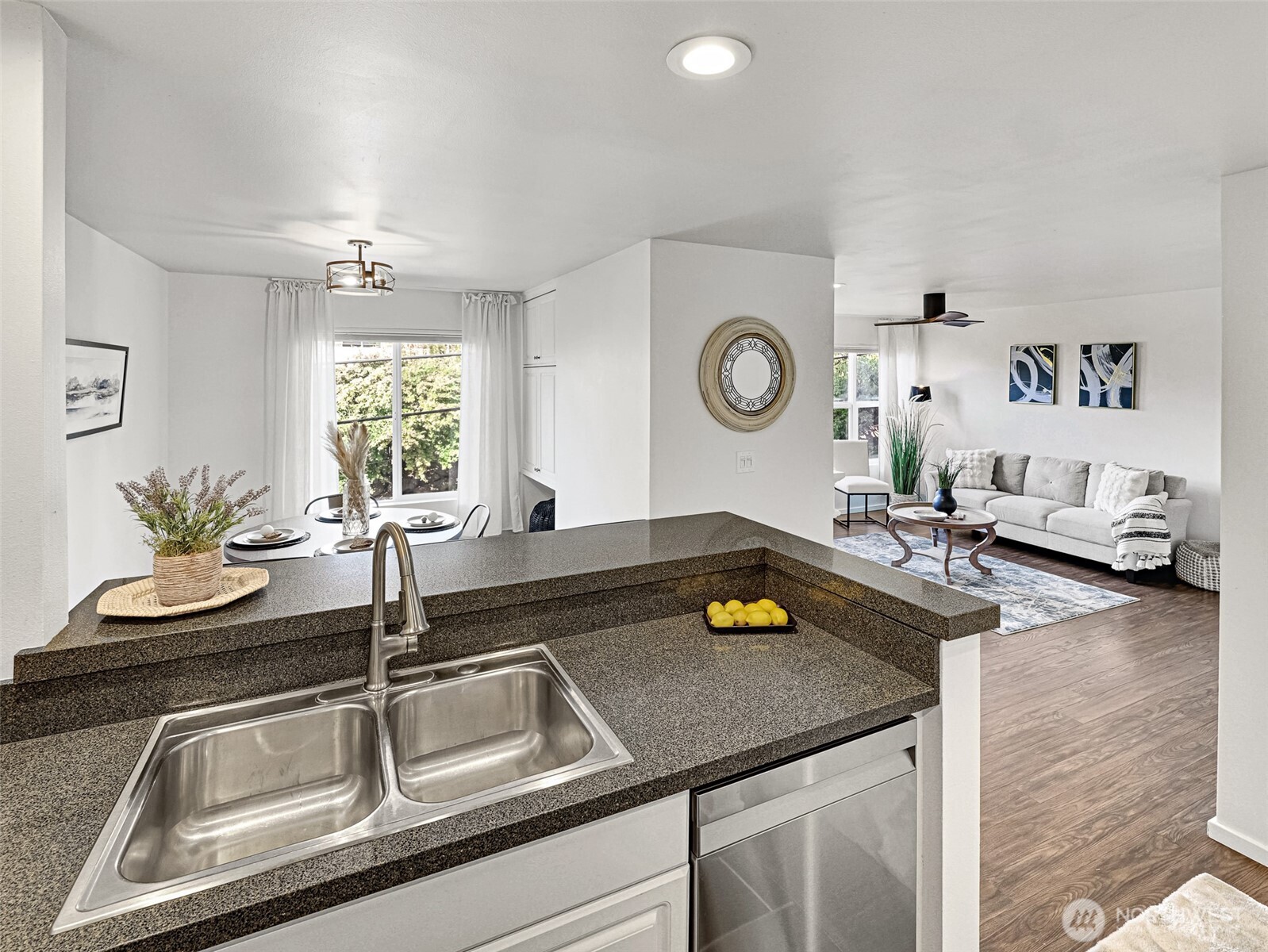 500 Aloha Street Unit: 305