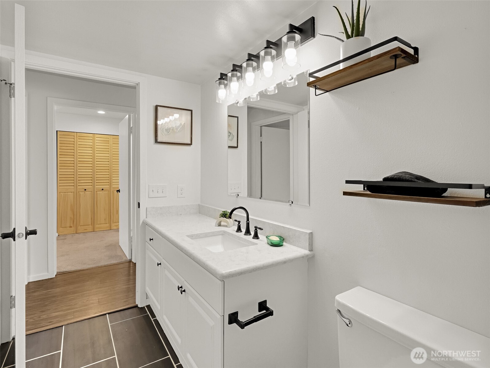 500 Aloha Street Unit: 305