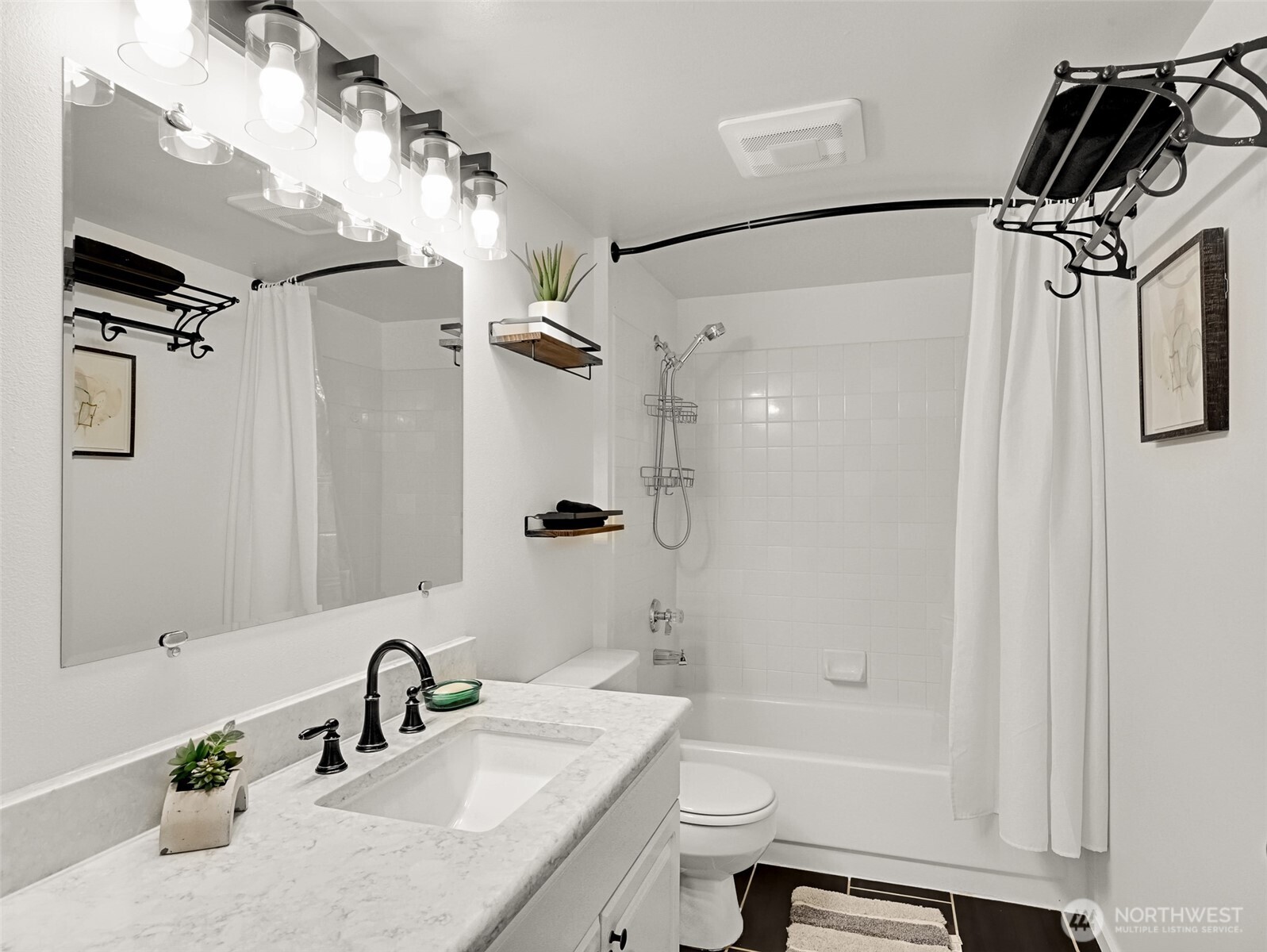 500 Aloha Street Unit: 305