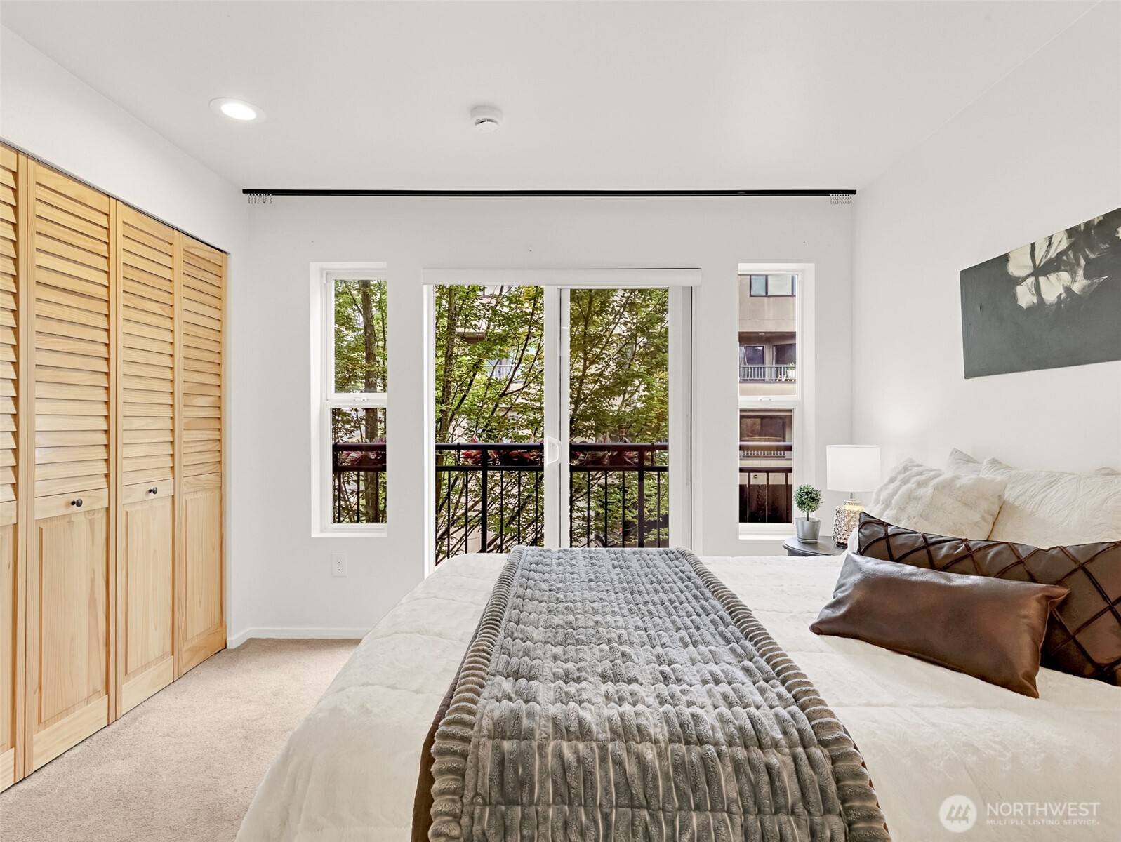 500 Aloha Street Unit: 305