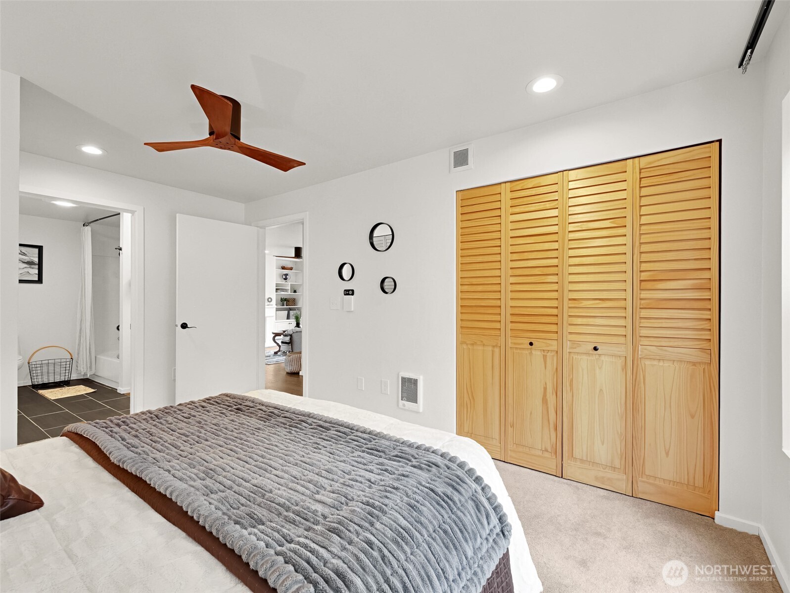 500 Aloha Street Unit: 305