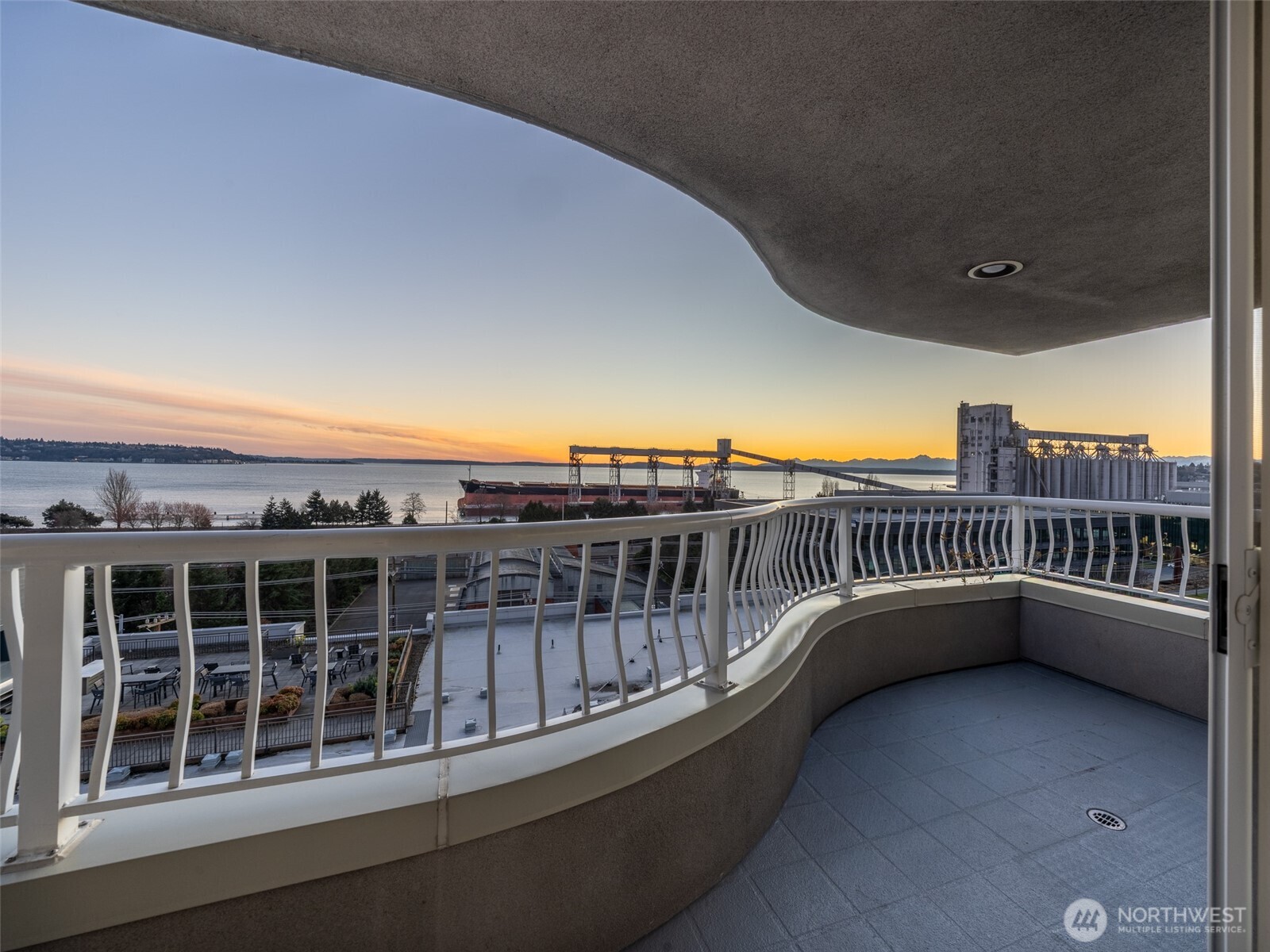 601 W Mercer Place Unit: 301