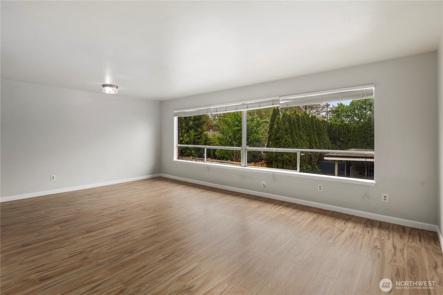 748 S Cloverdale Street Unit: 14