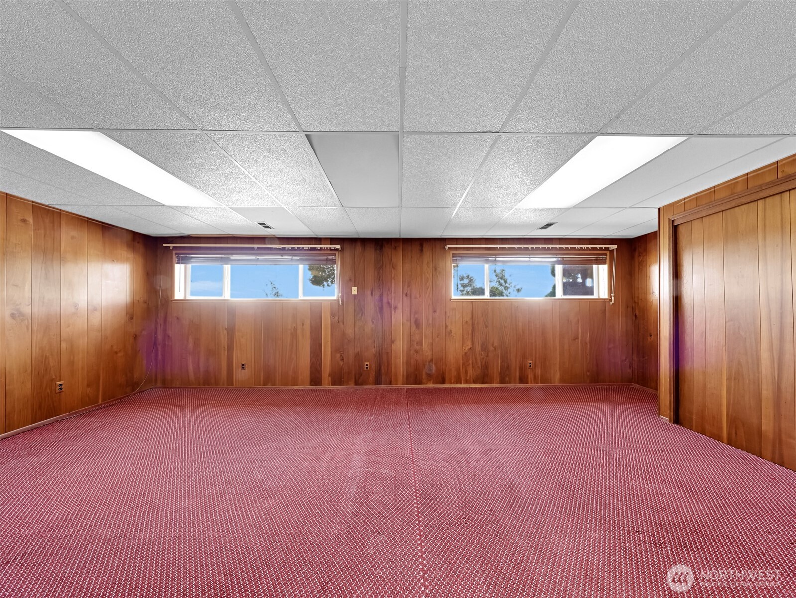 455 Seneca Avenue NW