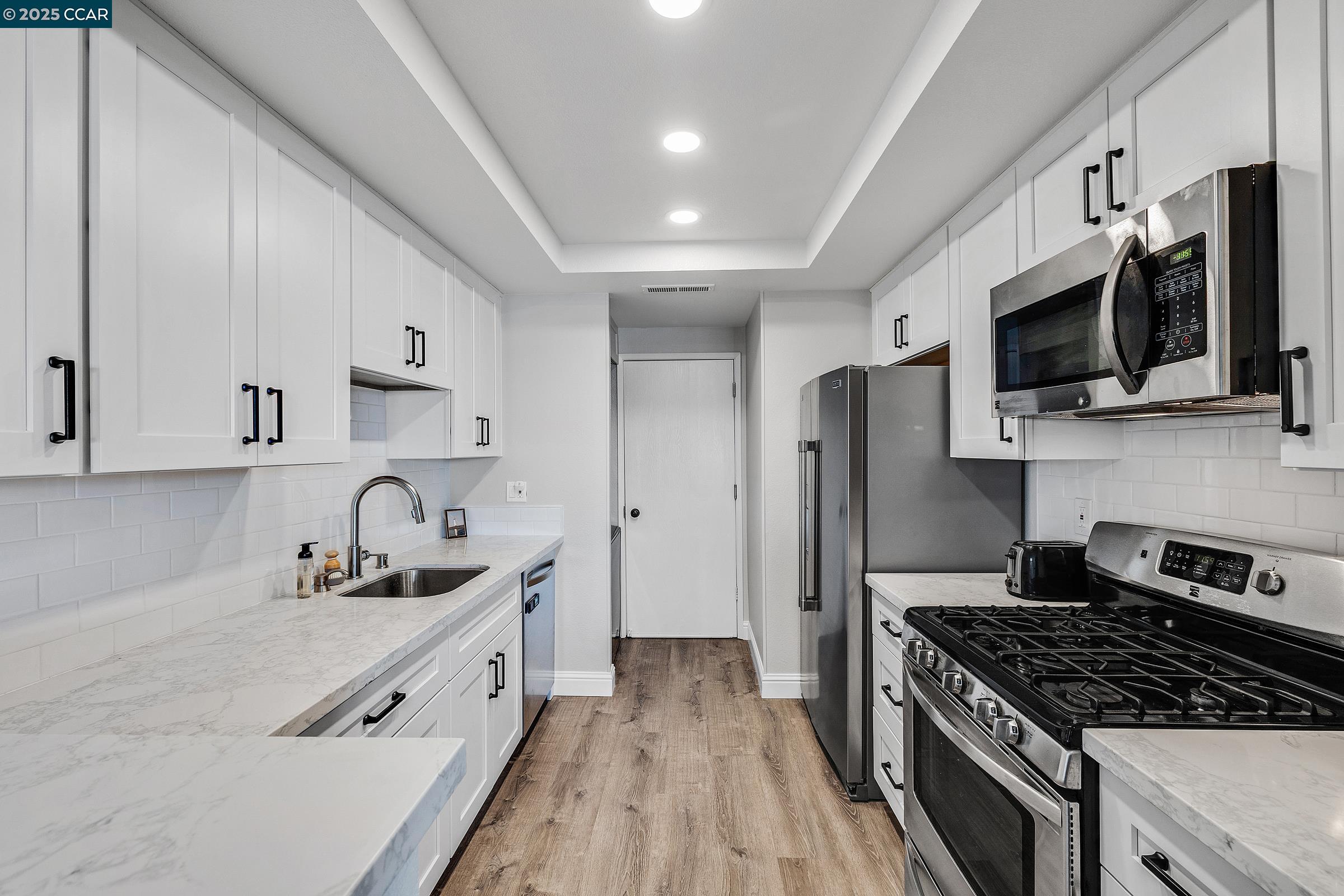 5727 Cutter Loop