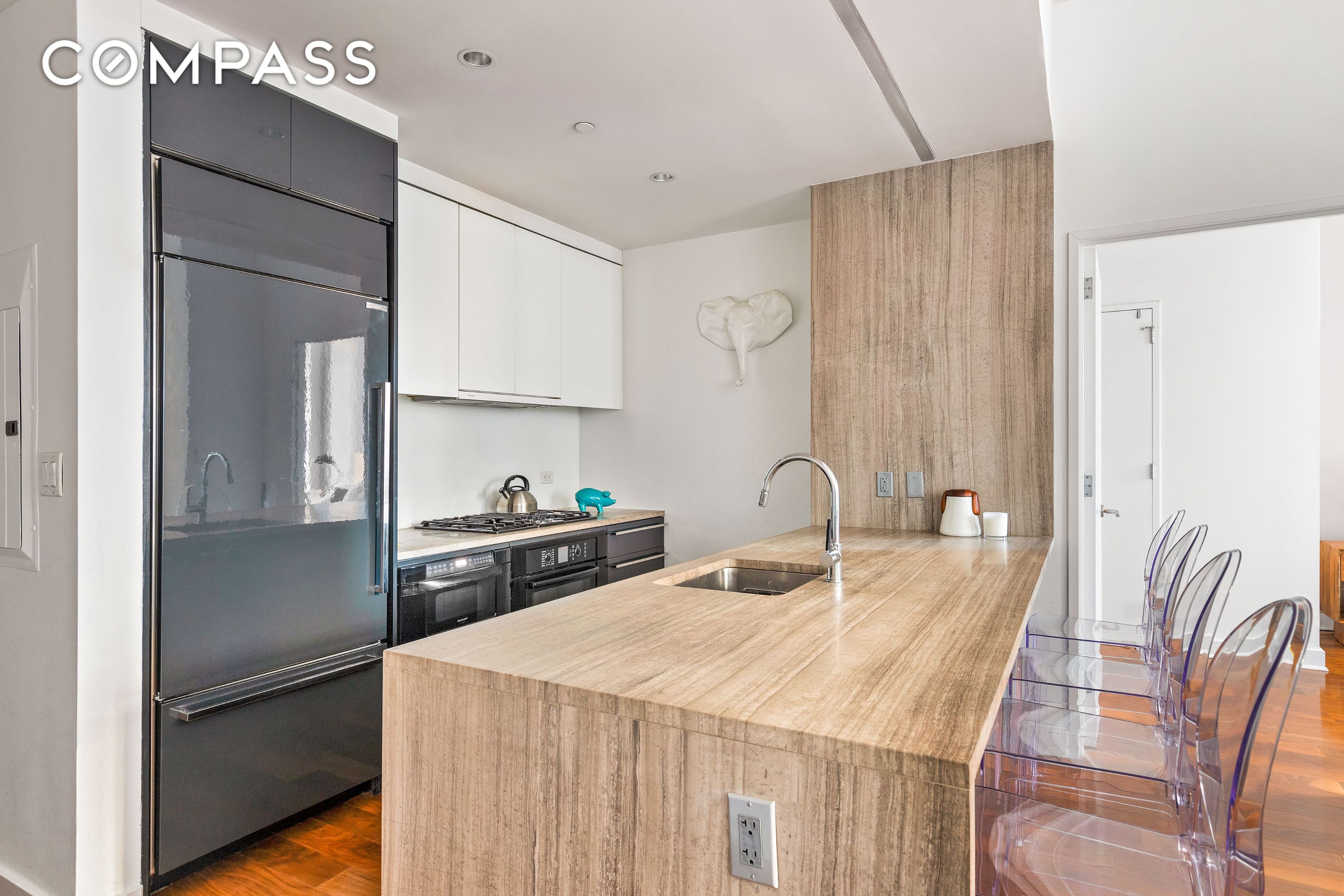 2 Northside Piers 2U