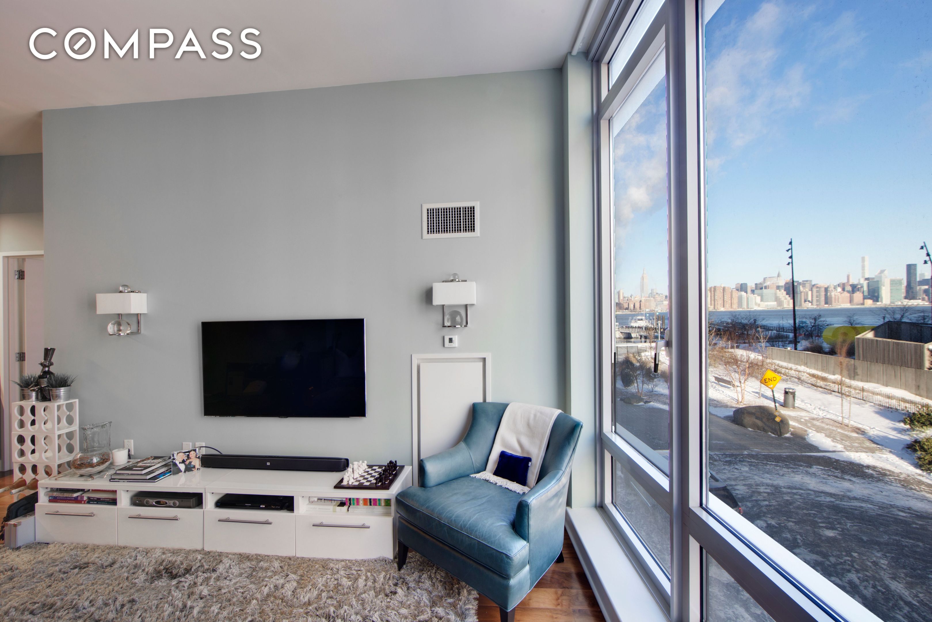 2 Northside Piers 2U