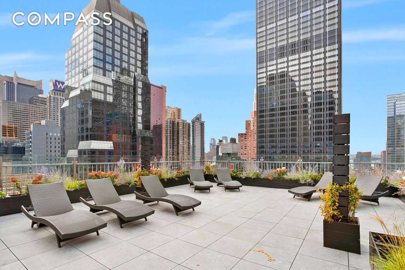 150 W 51st Street 1017