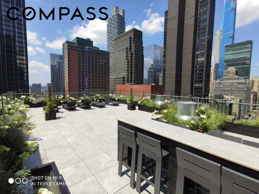 150 W 51st Street 1017