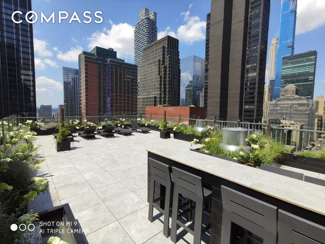 150 W 51st Street 1017