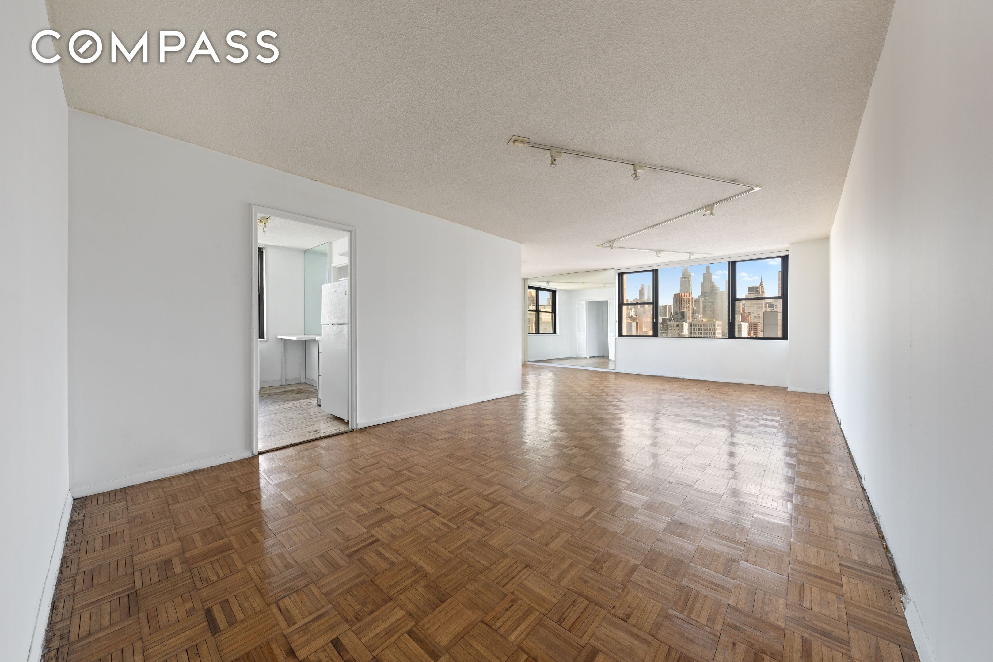 201 E 17th Street 22G