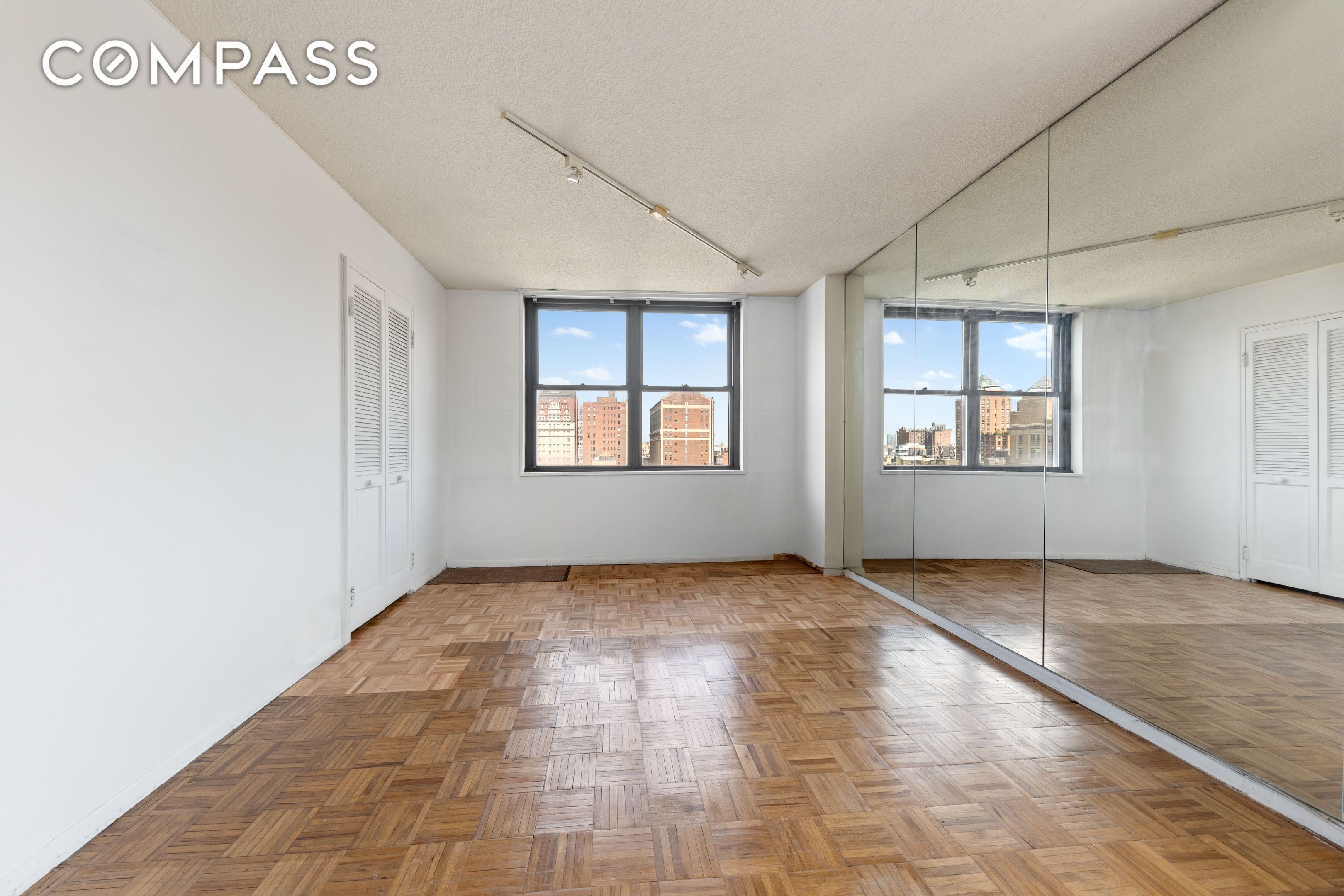 201 E 17th Street 22G