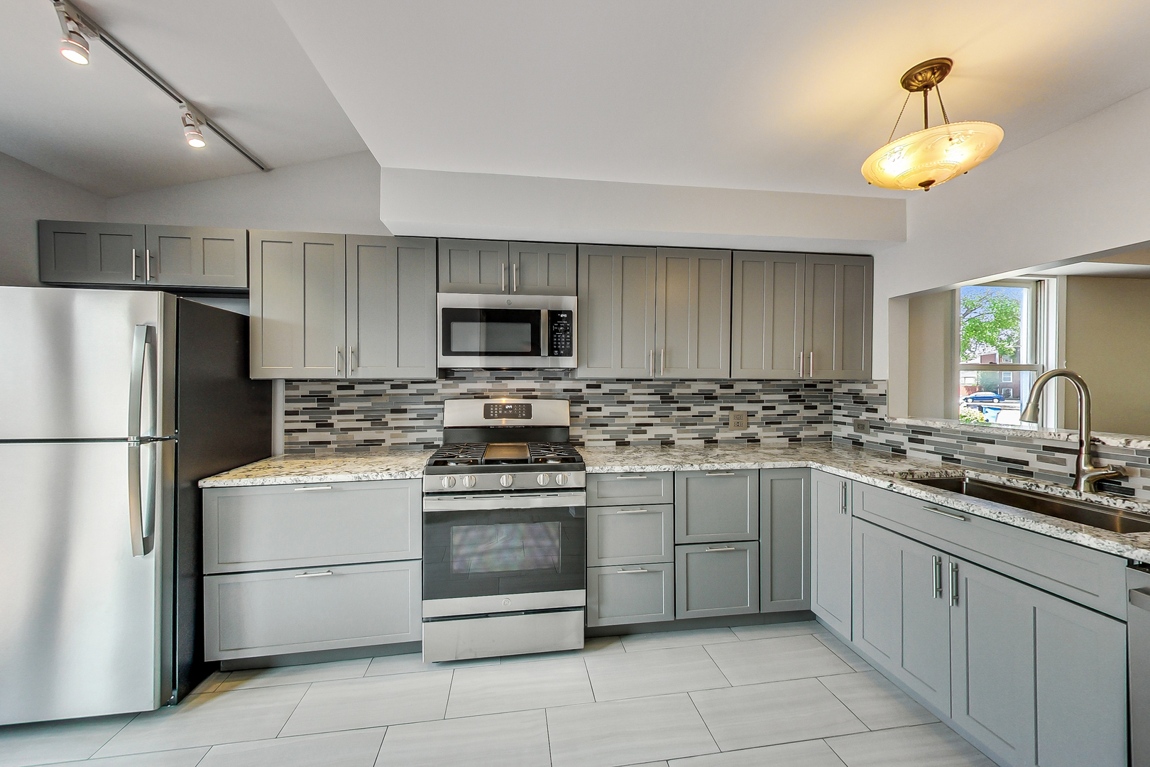 5960 N Mccook Avenue