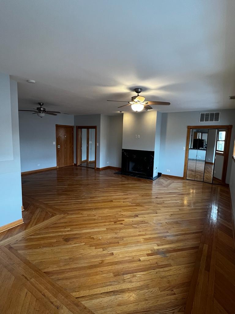 3205 N Leavitt Street Unit: 3