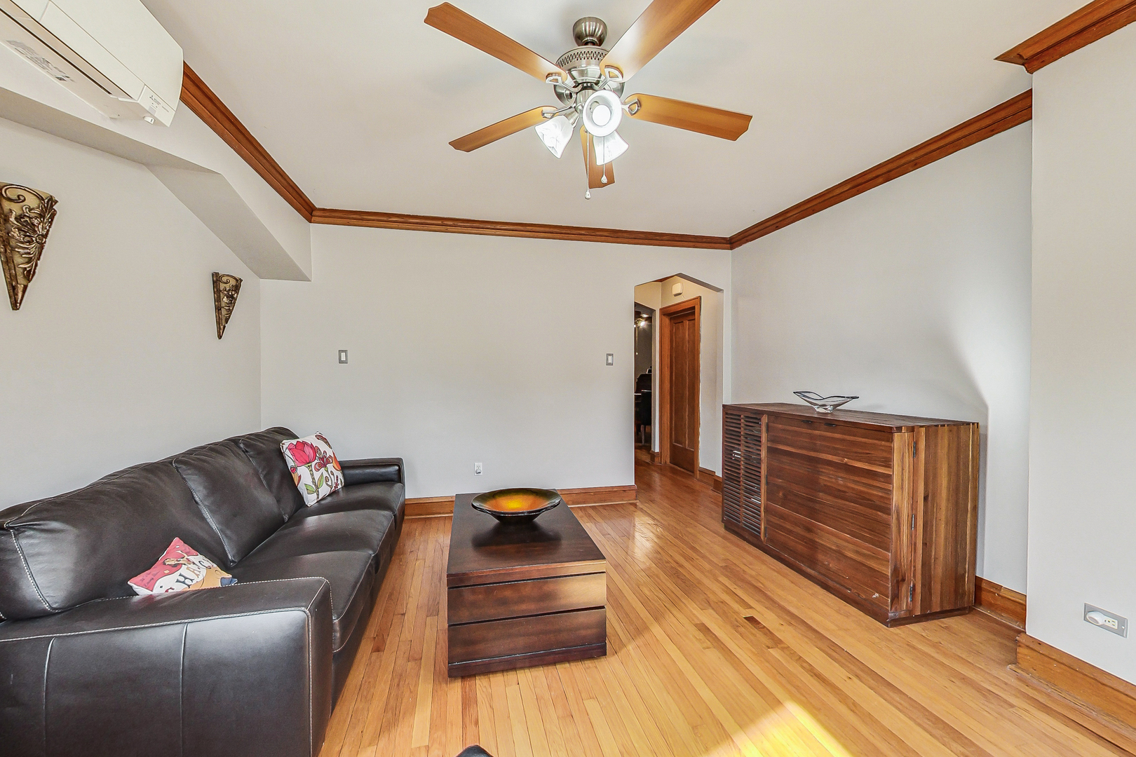 3354 N Lawndale Avenue